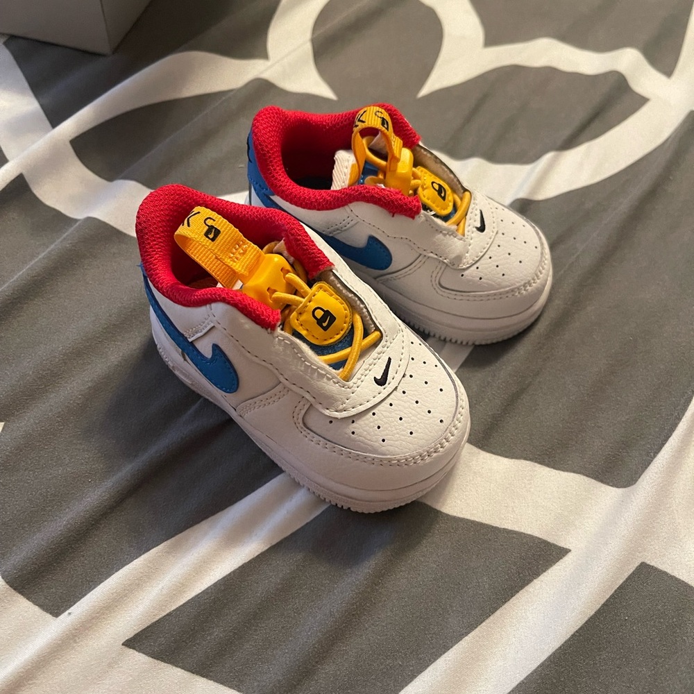 NWOT Toddler toggle Air Force Ones.